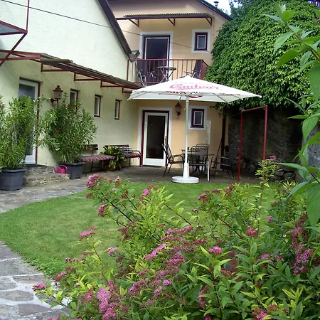 Bed & Breakfast Fruehstueckspension Leopold Janu 3*