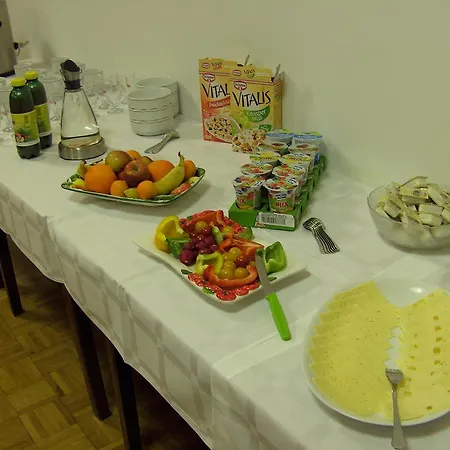 Fruehstueckspension Leopold Janu Bed & Breakfast 3*