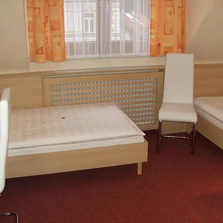 Bed & Breakfast Fruehstueckspension Leopold Janu Senftenberg