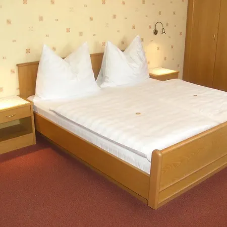 Bed & Breakfast Fruehstueckspension Leopold Janu Senftenberg