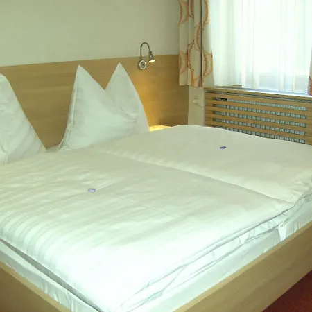 Fruehstueckspension Leopold Janu Bed & Breakfast 3*