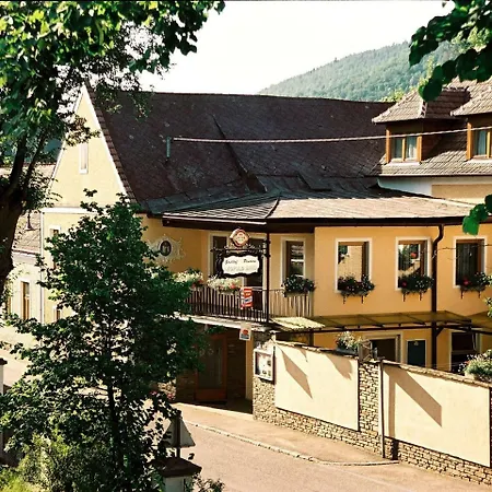 Fruehstueckspension Leopold Janu Bed & Breakfast 3*