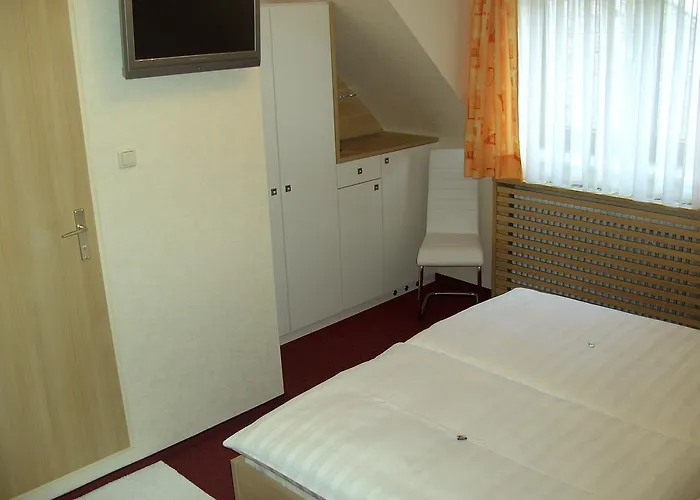 Nocleg ze śniadaniem Fruehstueckspension Leopold Janu