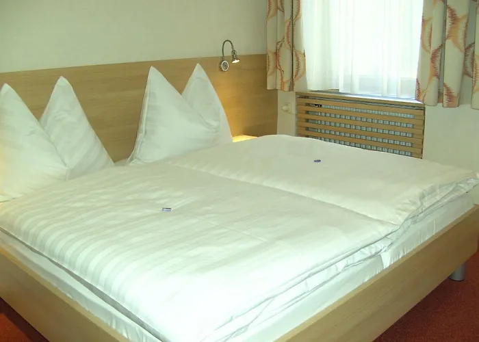 Fruehstueckspension Leopold Janu Nocleg ze śniadaniem 3*